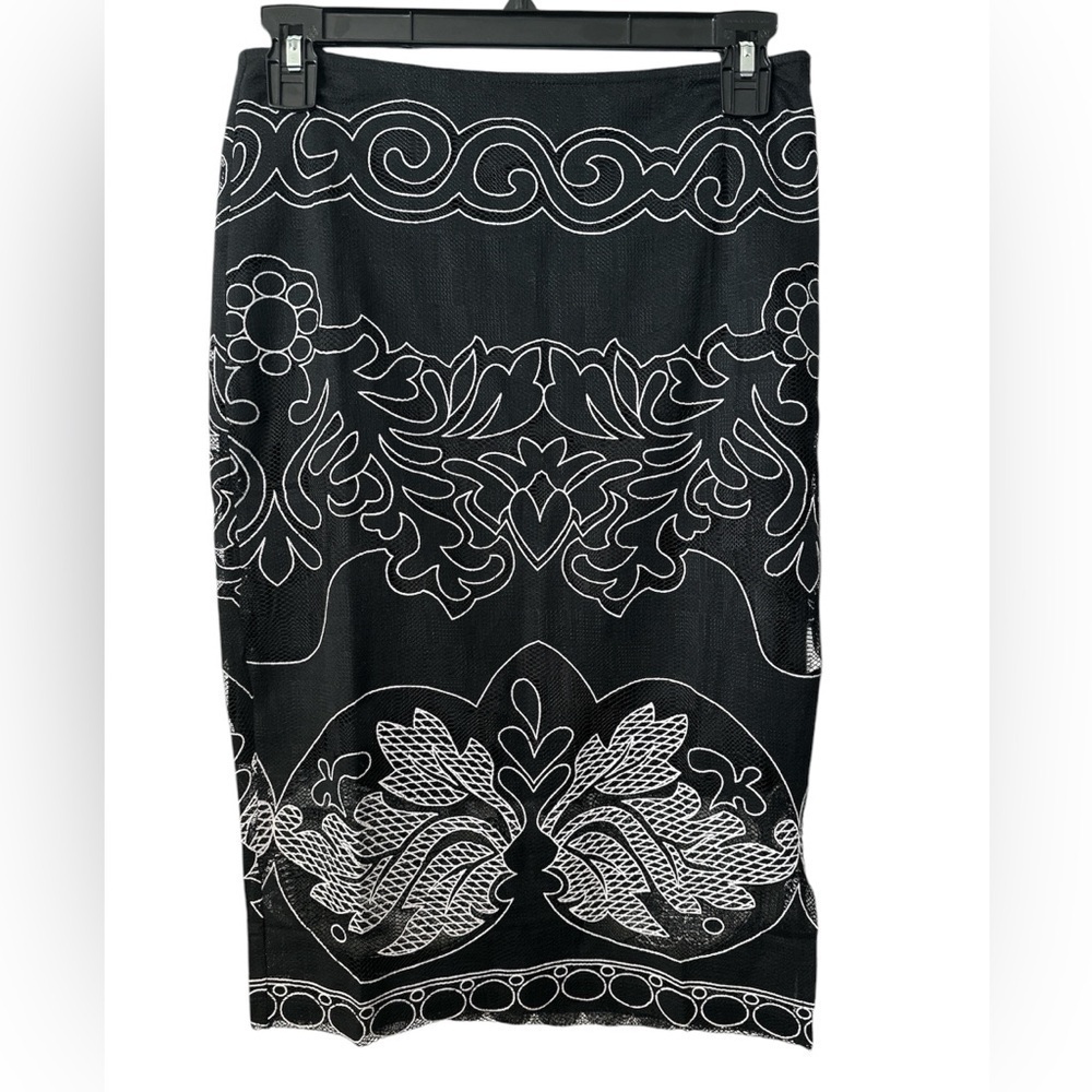 ACEMI Black Embroidered Medium Pencil Cut Casual or Dress Up Skirt